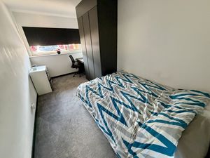 Bedroom 4- click for photo gallery